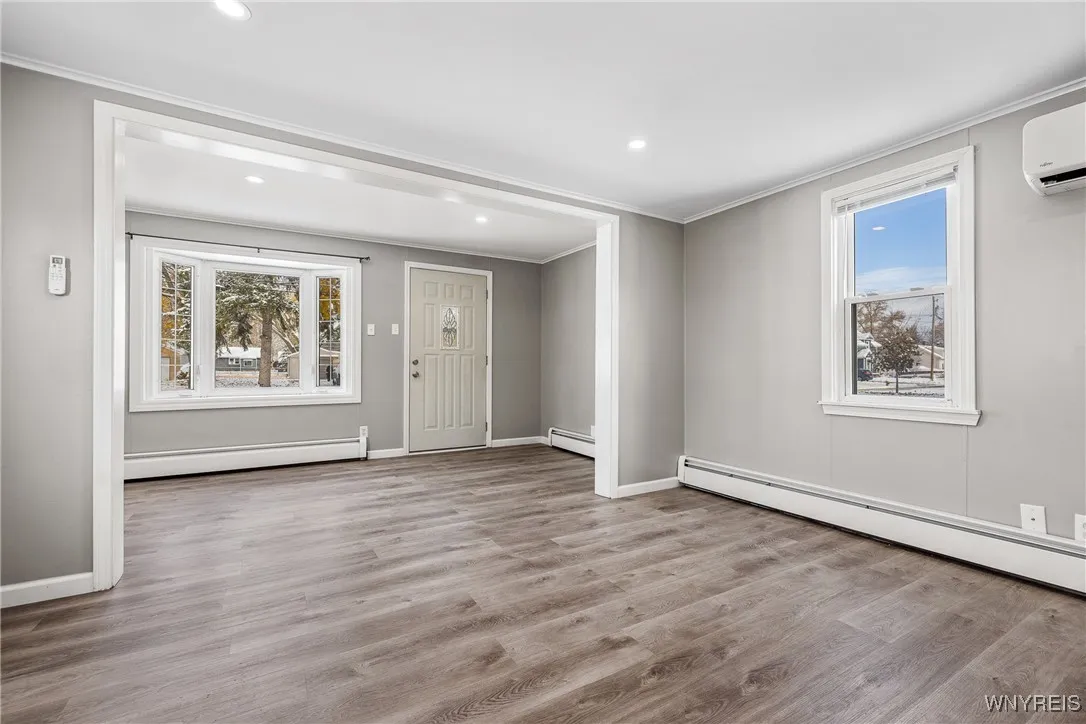 376 Roger Avenue, North Tonawanda, New York 14120, North Tonawanda, New York 14120, 2 Bedrooms Bedrooms, 5 Rooms Rooms,1 BathroomBathrooms,Residential,For Sale,376 Roger Avenue, North Tonawanda, New York 14120,0,B1649510