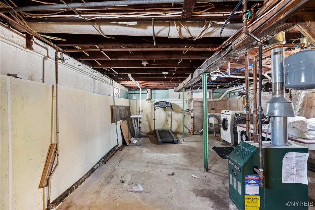 376 Roger Avenue, North Tonawanda, New York 14120, North Tonawanda, New York 14120, 2 Bedrooms Bedrooms, 5 Rooms Rooms,1 BathroomBathrooms,Residential,For Sale,376 Roger Avenue, North Tonawanda, New York 14120,0,B1649510