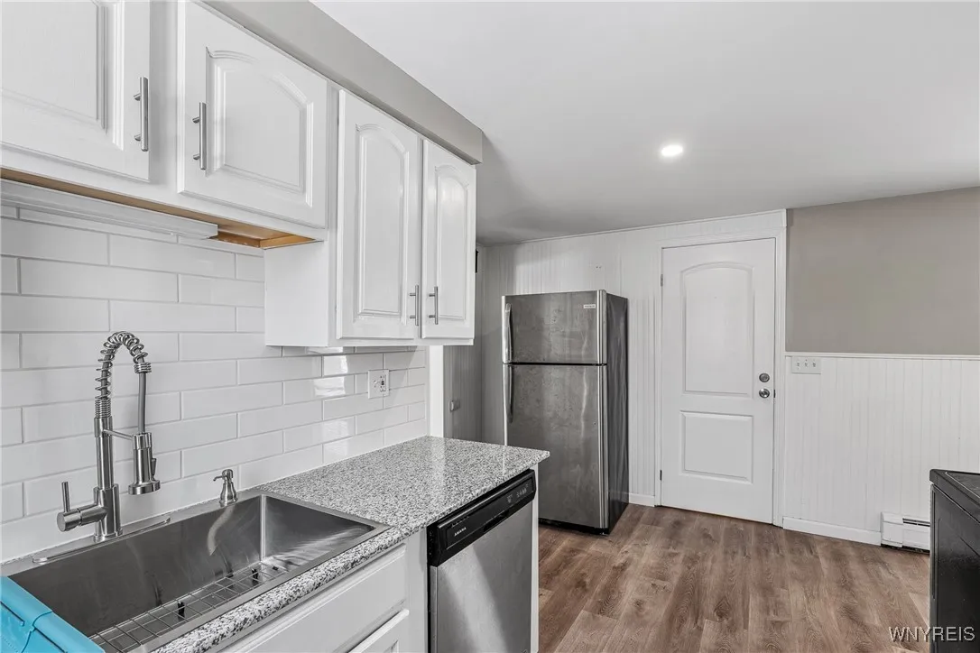 376 Roger Avenue, North Tonawanda, New York 14120, North Tonawanda, New York 14120, 2 Bedrooms Bedrooms, 5 Rooms Rooms,1 BathroomBathrooms,Residential,For Sale,376 Roger Avenue, North Tonawanda, New York 14120,0,B1649510