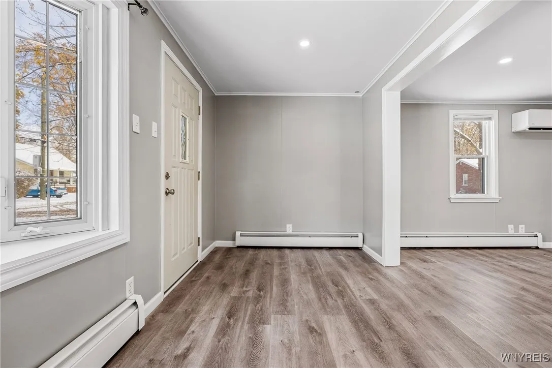 376 Roger Avenue, North Tonawanda, New York 14120, North Tonawanda, New York 14120, 2 Bedrooms Bedrooms, 5 Rooms Rooms,1 BathroomBathrooms,Residential,For Sale,376 Roger Avenue, North Tonawanda, New York 14120,0,B1649510
