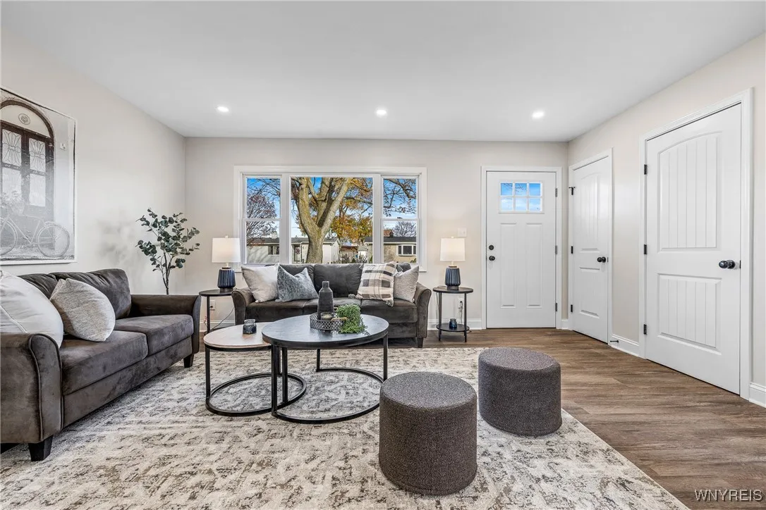209 Parkedge Avenue, Tonawanda, New York 14150, Tonawanda, New York 14150, 3 Bedrooms Bedrooms, 5 Rooms Rooms,1 BathroomBathrooms,Residential,For Sale,209 Parkedge Avenue, Tonawanda, New York 14150,0,B1651741