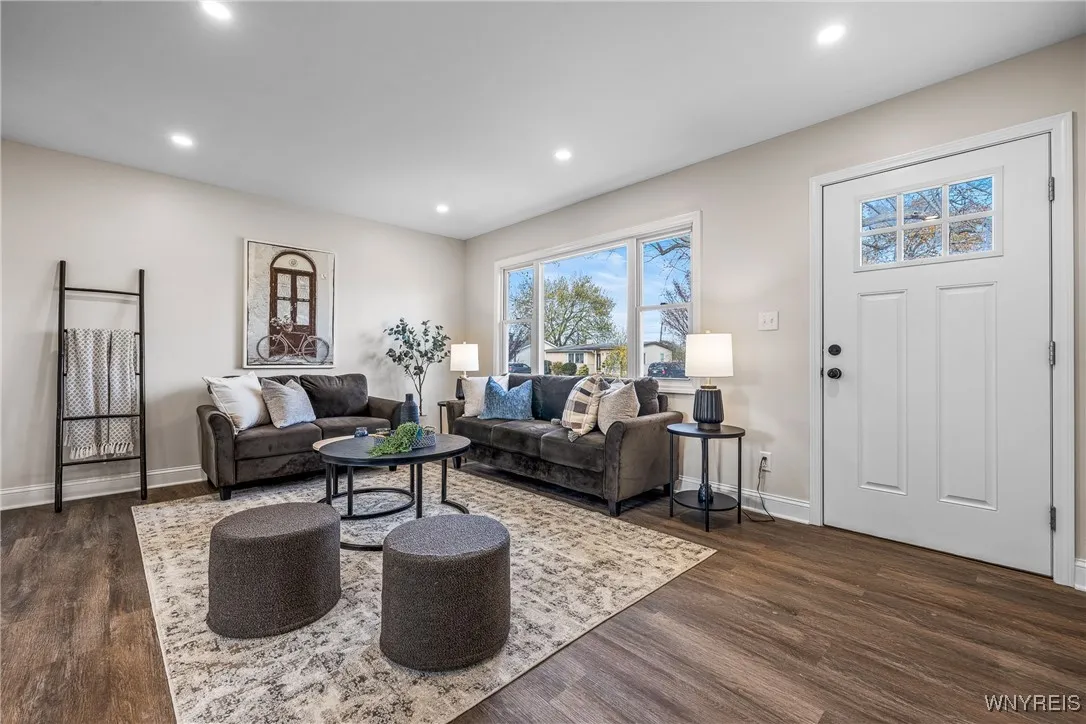 209 Parkedge Avenue, Tonawanda, New York 14150, Tonawanda, New York 14150, 3 Bedrooms Bedrooms, 5 Rooms Rooms,1 BathroomBathrooms,Residential,For Sale,209 Parkedge Avenue, Tonawanda, New York 14150,0,B1651741