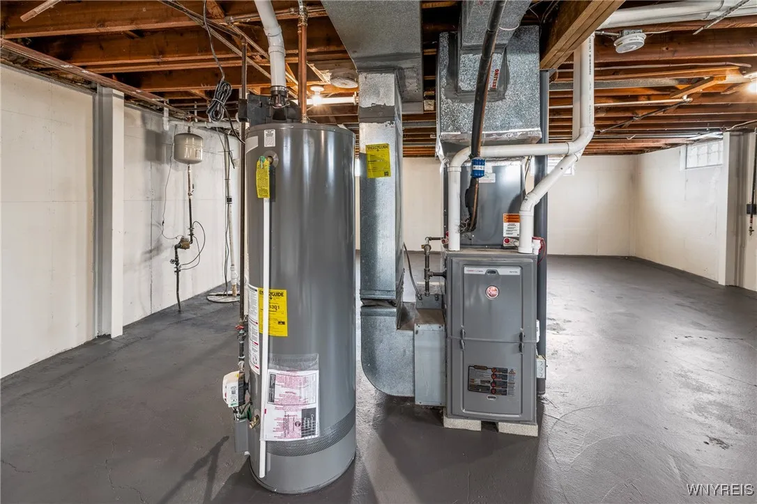 209 Parkedge Avenue, Tonawanda, New York 14150, Tonawanda, New York 14150, 3 Bedrooms Bedrooms, 5 Rooms Rooms,1 BathroomBathrooms,Residential,For Sale,209 Parkedge Avenue, Tonawanda, New York 14150,0,B1651741