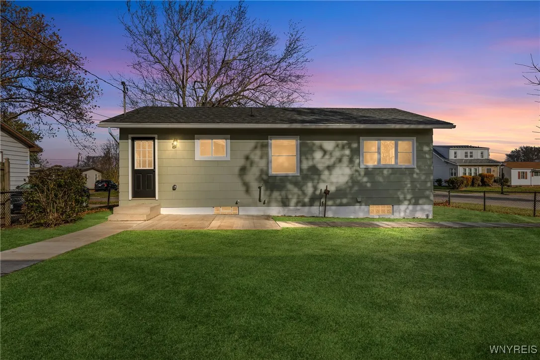 209 Parkedge Avenue, Tonawanda, New York 14150, Tonawanda, New York 14150, 3 Bedrooms Bedrooms, 5 Rooms Rooms,1 BathroomBathrooms,Residential,For Sale,209 Parkedge Avenue, Tonawanda, New York 14150,0,B1651741