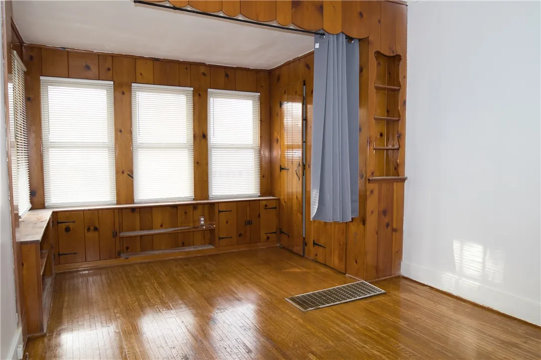 128 Wendhurst Drive, Greece, New York 14616, Greece, New York 14616, 3 Bedrooms Bedrooms, 7 Rooms Rooms,1 BathroomBathrooms,Residential,For Sale,128 Wendhurst Drive, Greece, New York 14616,0,R1651367