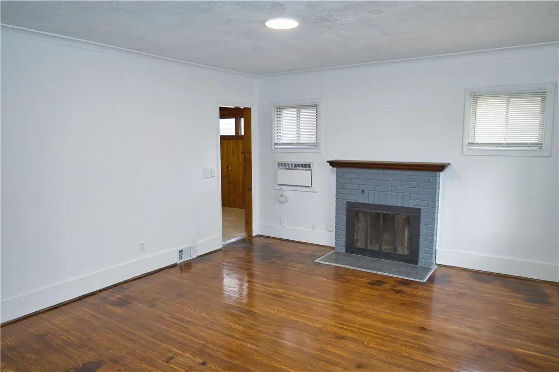 128 Wendhurst Drive, Greece, New York 14616, Greece, New York 14616, 3 Bedrooms Bedrooms, 7 Rooms Rooms,1 BathroomBathrooms,Residential,For Sale,128 Wendhurst Drive, Greece, New York 14616,0,R1651367