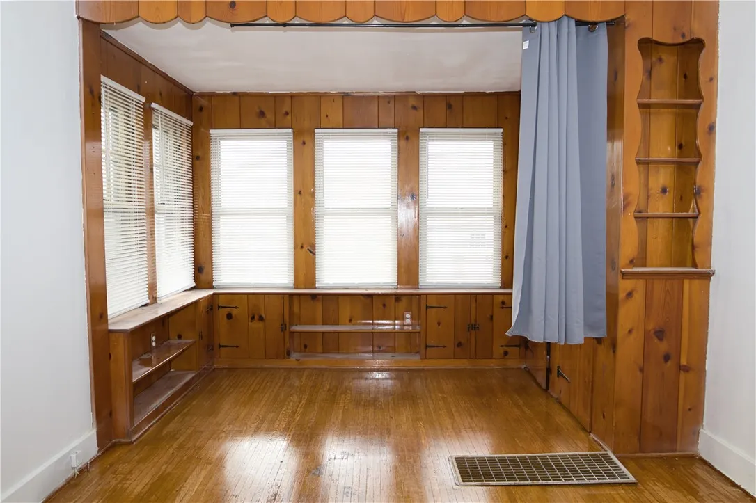 128 Wendhurst Drive, Greece, New York 14616, Greece, New York 14616, 3 Bedrooms Bedrooms, 7 Rooms Rooms,1 BathroomBathrooms,Residential,For Sale,128 Wendhurst Drive, Greece, New York 14616,0,R1651367