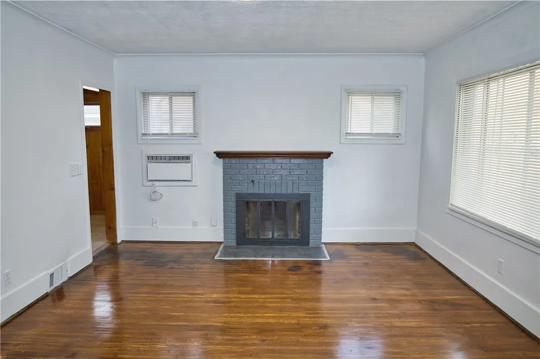 128 Wendhurst Drive, Greece, New York 14616, Greece, New York 14616, 3 Bedrooms Bedrooms, 7 Rooms Rooms,1 BathroomBathrooms,Residential,For Sale,128 Wendhurst Drive, Greece, New York 14616,0,R1651367