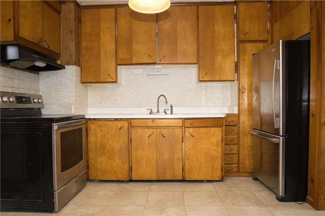 128 Wendhurst Drive, Greece, New York 14616, Greece, New York 14616, 3 Bedrooms Bedrooms, 7 Rooms Rooms,1 BathroomBathrooms,Residential,For Sale,128 Wendhurst Drive, Greece, New York 14616,0,R1651367