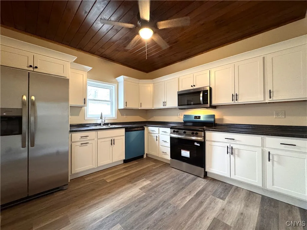 302 West German Street, Herkimer, New York 13350, Herkimer, New York 13350, 3 Bedrooms Bedrooms, 7 Rooms Rooms,1 BathroomBathrooms,Residential,For Sale,302 West German Street, Herkimer, New York 13350,0,S1650028