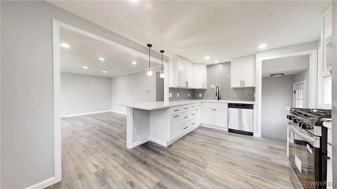 88 Marbeth Court, Buffalo, New York 14220, Buffalo, New York 14220, 3 Bedrooms Bedrooms, 6 Rooms Rooms,1 BathroomBathrooms,Residential,For Sale,88 Marbeth Court, Buffalo, New York 14220,0,B1651771