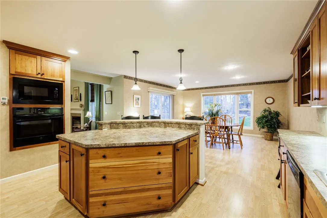 16 Coyote, Ogden, New York 14559, Ogden, New York 14559, 3 Bedrooms Bedrooms, 6 Rooms Rooms,2 BathroomsBathrooms,Residential,For Sale,16 Coyote, Ogden, New York 14559,0,R1651499