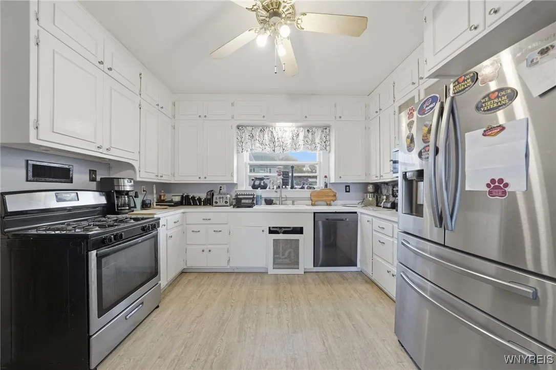 4466 Main Street, Royalton, New York 14067, Royalton, New York 14067, 4 Bedrooms Bedrooms, 10 Rooms Rooms,2 BathroomsBathrooms,Residential,For Sale,4466 Main Street, Royalton, New York 14067,0,B1651873