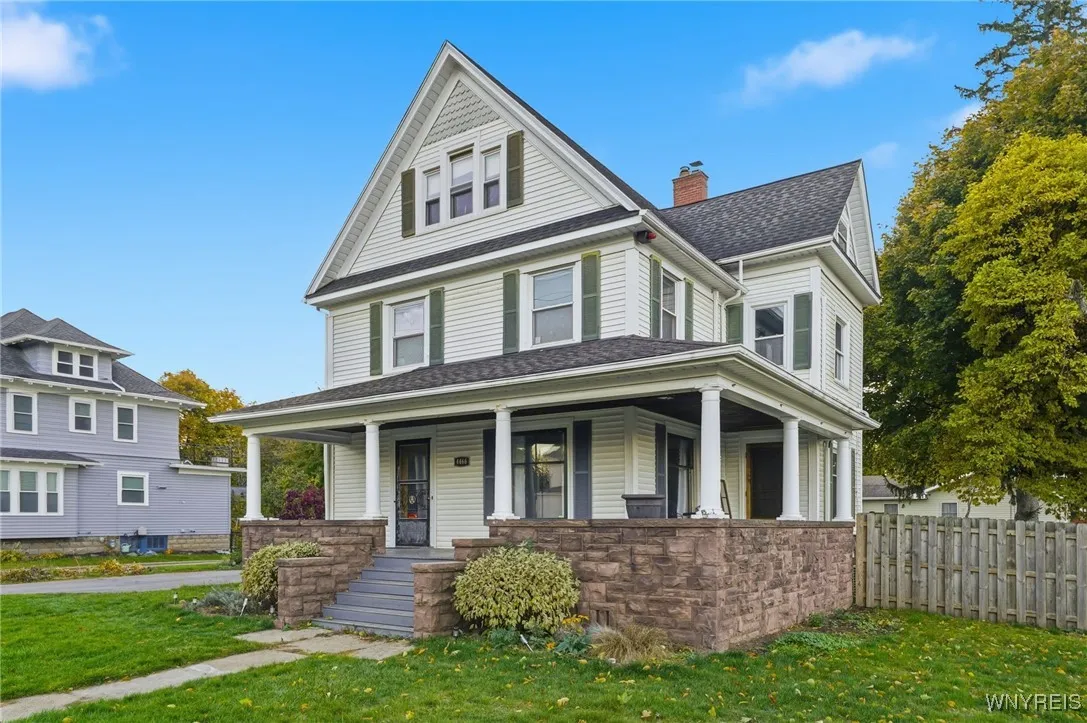 4466 Main Street, Royalton, New York 14067, Royalton, New York 14067, 4 Bedrooms Bedrooms, 10 Rooms Rooms,2 BathroomsBathrooms,Residential,For Sale,4466 Main Street, Royalton, New York 14067,0,B1651873