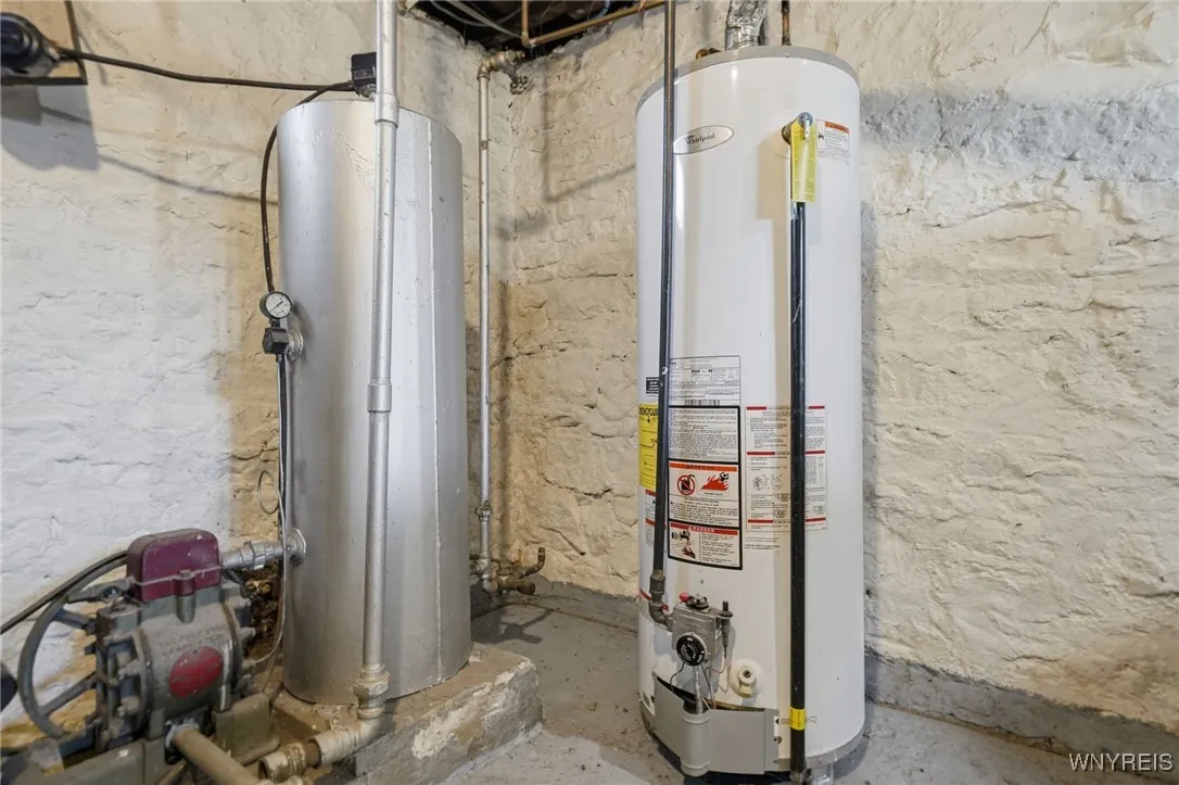 4466 Main Street, Royalton, New York 14067, Royalton, New York 14067, 4 Bedrooms Bedrooms, 10 Rooms Rooms,2 BathroomsBathrooms,Residential,For Sale,4466 Main Street, Royalton, New York 14067,0,B1651873