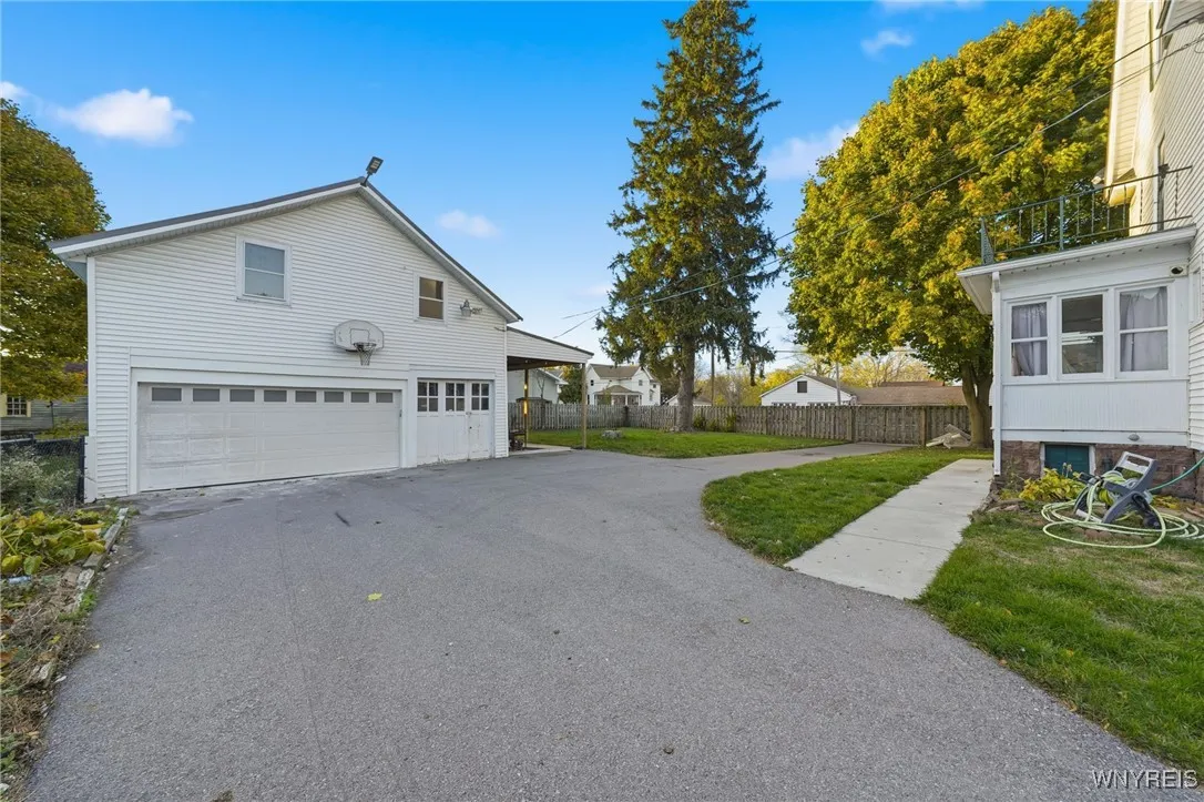 4466 Main Street, Royalton, New York 14067, Royalton, New York 14067, 4 Bedrooms Bedrooms, 10 Rooms Rooms,2 BathroomsBathrooms,Residential,For Sale,4466 Main Street, Royalton, New York 14067,0,B1651873