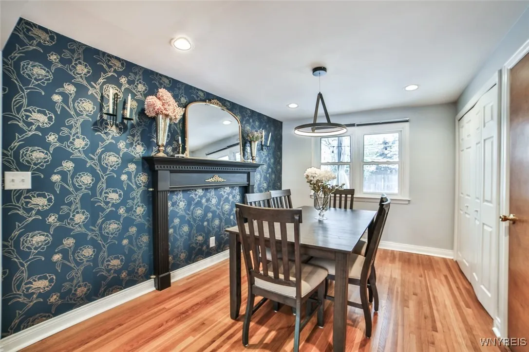 Such a pretty, formal dining room.