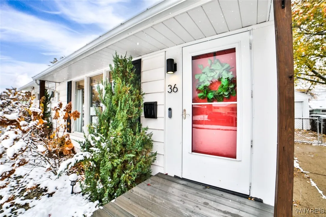 This home has very nice curb appeal.