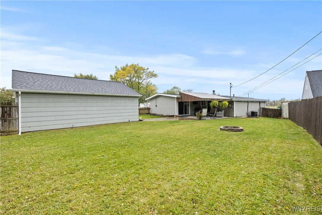 1085 East Park Road, Grand Island, New York 14072, Grand Island, New York 14072, 3 Bedrooms Bedrooms, 7 Rooms Rooms,1 BathroomBathrooms,Residential,For Sale,1085 East Park Road, Grand Island, New York 14072,0,B1647917