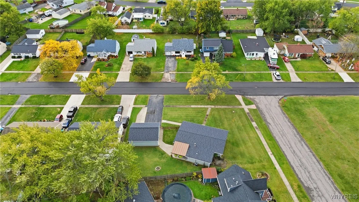 1085 East Park Road, Grand Island, New York 14072, Grand Island, New York 14072, 3 Bedrooms Bedrooms, 7 Rooms Rooms,1 BathroomBathrooms,Residential,For Sale,1085 East Park Road, Grand Island, New York 14072,0,B1647917