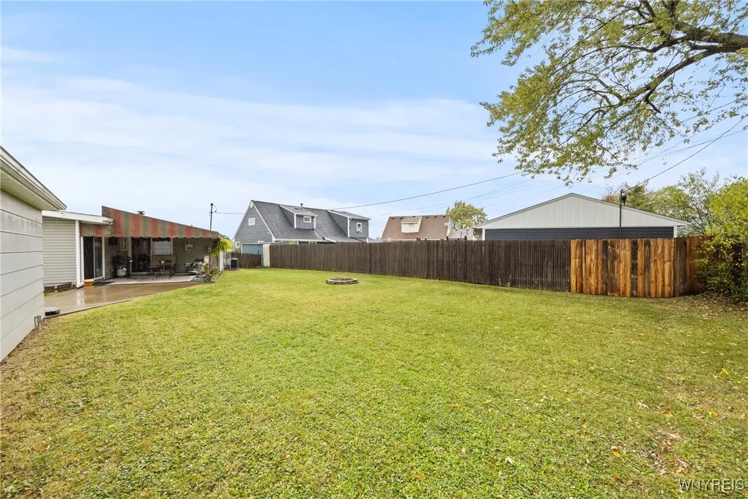 1085 East Park Road, Grand Island, New York 14072, Grand Island, New York 14072, 3 Bedrooms Bedrooms, 7 Rooms Rooms,1 BathroomBathrooms,Residential,For Sale,1085 East Park Road, Grand Island, New York 14072,0,B1647917