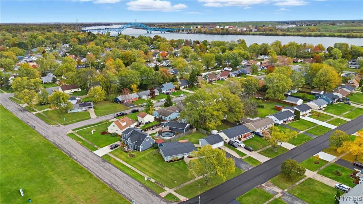 1085 East Park Road, Grand Island, New York 14072, Grand Island, New York 14072, 3 Bedrooms Bedrooms, 7 Rooms Rooms,1 BathroomBathrooms,Residential,For Sale,1085 East Park Road, Grand Island, New York 14072,0,B1647917