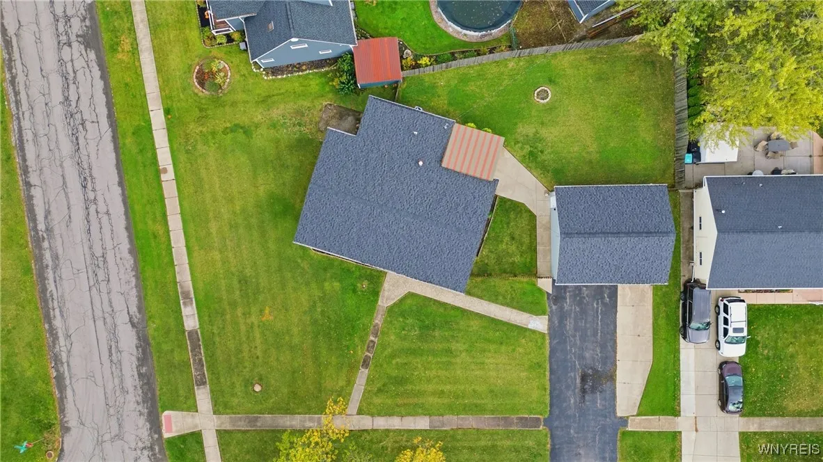 1085 East Park Road, Grand Island, New York 14072, Grand Island, New York 14072, 3 Bedrooms Bedrooms, 7 Rooms Rooms,1 BathroomBathrooms,Residential,For Sale,1085 East Park Road, Grand Island, New York 14072,0,B1647917