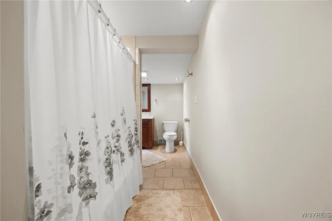 1085 East Park Road, Grand Island, New York 14072, Grand Island, New York 14072, 3 Bedrooms Bedrooms, 7 Rooms Rooms,1 BathroomBathrooms,Residential,For Sale,1085 East Park Road, Grand Island, New York 14072,0,B1647917