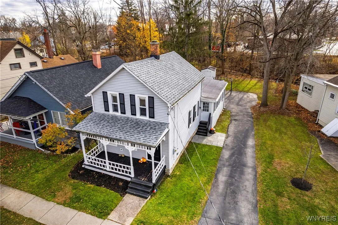 20 Clark Street, Lancaster, New York 14086, Lancaster, New York 14086, 3 Bedrooms Bedrooms, 6 Rooms Rooms,1 BathroomBathrooms,Residential,For Sale,20 Clark Street, Lancaster, New York 14086,0,B1651593
