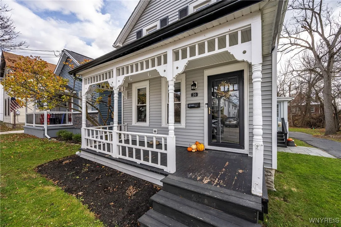 20 Clark Street, Lancaster, New York 14086, Lancaster, New York 14086, 3 Bedrooms Bedrooms, 6 Rooms Rooms,1 BathroomBathrooms,Residential,For Sale,20 Clark Street, Lancaster, New York 14086,0,B1651593