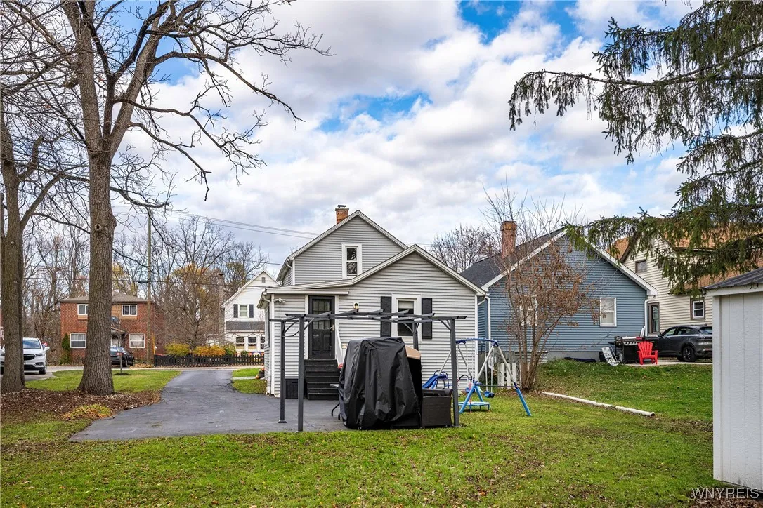 20 Clark Street, Lancaster, New York 14086, Lancaster, New York 14086, 3 Bedrooms Bedrooms, 6 Rooms Rooms,1 BathroomBathrooms,Residential,For Sale,20 Clark Street, Lancaster, New York 14086,0,B1651593