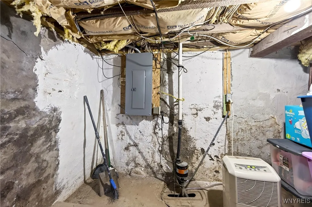 20 Clark Street, Lancaster, New York 14086, Lancaster, New York 14086, 3 Bedrooms Bedrooms, 6 Rooms Rooms,1 BathroomBathrooms,Residential,For Sale,20 Clark Street, Lancaster, New York 14086,0,B1651593