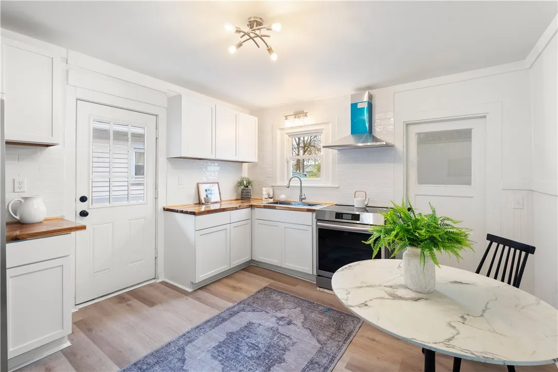 507 Ames Street, Rochester, New York 14606, Rochester, New York 14606, 3 Bedrooms Bedrooms, 7 Rooms Rooms,1 BathroomBathrooms,Residential,For Sale,507 Ames Street, Rochester, New York 14606,0,R1651408