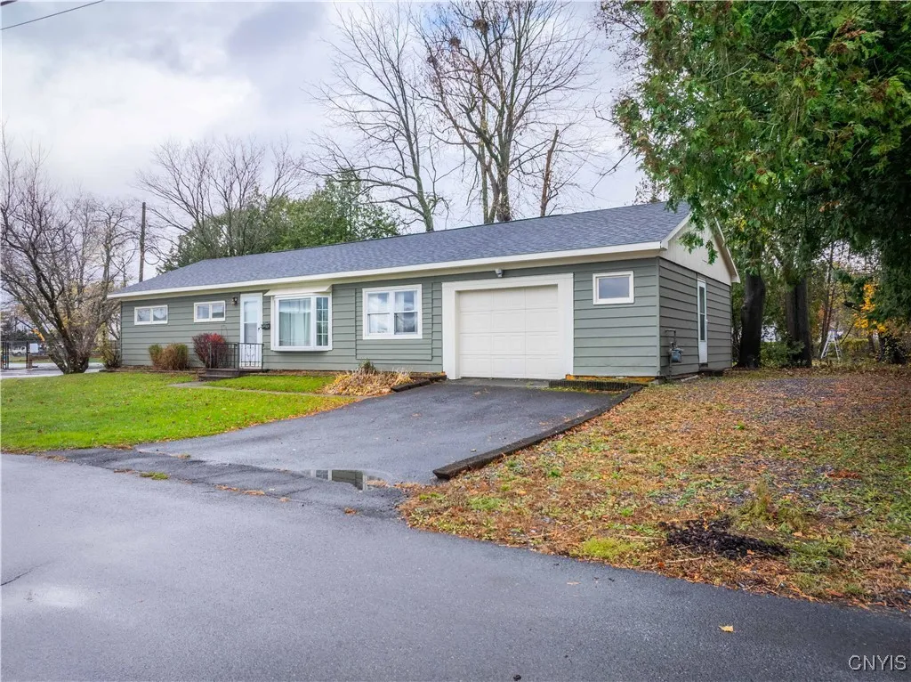 424 Rugby Road, Utica, New York 13502, Utica, New York 13502, 4 Bedrooms Bedrooms, 7 Rooms Rooms,1 BathroomBathrooms,Residential,For Sale,424 Rugby Road, Utica, New York 13502,0,S1651417