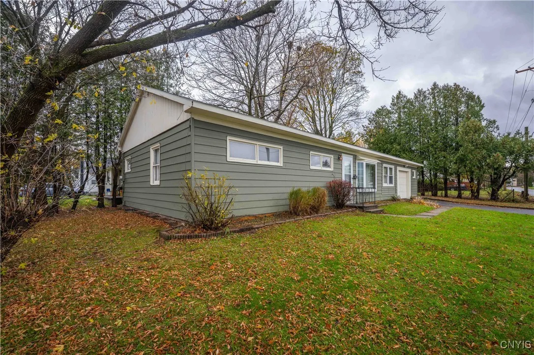 424 Rugby Road, Utica, New York 13502, Utica, New York 13502, 4 Bedrooms Bedrooms, 7 Rooms Rooms,1 BathroomBathrooms,Residential,For Sale,424 Rugby Road, Utica, New York 13502,0,S1651417