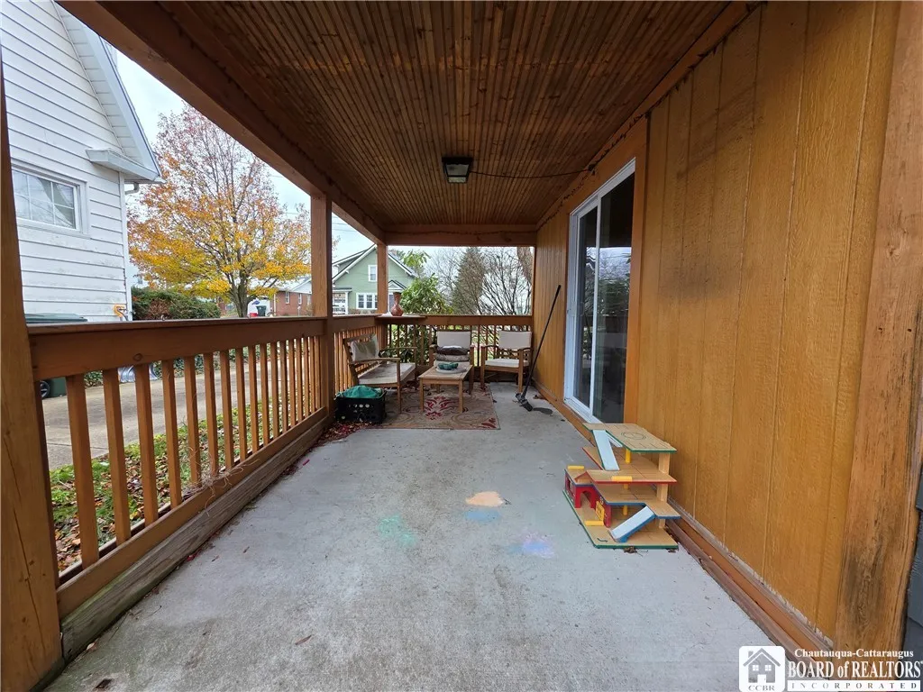 44 Meadow Lane, Jamestown, New York 14701, Jamestown, New York 14701, 3 Bedrooms Bedrooms, 7 Rooms Rooms,1 BathroomBathrooms,Residential,For Sale,44 Meadow Lane, Jamestown, New York 14701,0,R1651414