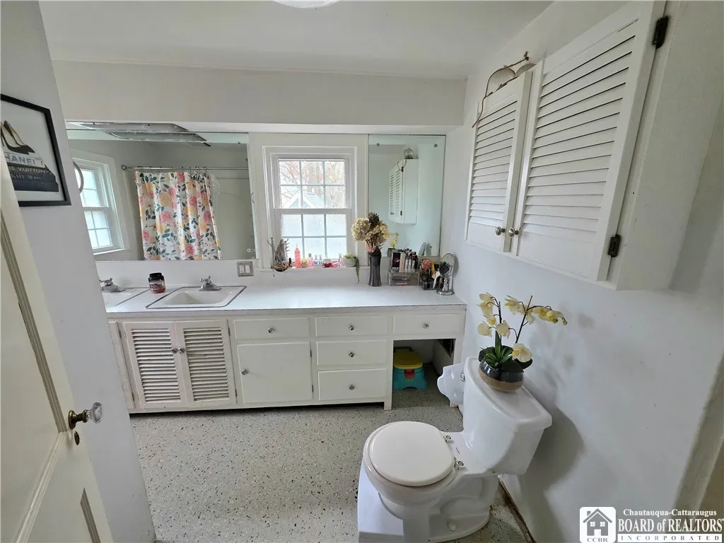 44 Meadow Lane, Jamestown, New York 14701, Jamestown, New York 14701, 3 Bedrooms Bedrooms, 7 Rooms Rooms,1 BathroomBathrooms,Residential,For Sale,44 Meadow Lane, Jamestown, New York 14701,0,R1651414