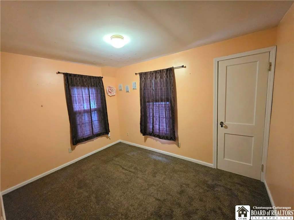 44 Meadow Lane, Jamestown, New York 14701, Jamestown, New York 14701, 3 Bedrooms Bedrooms, 7 Rooms Rooms,1 BathroomBathrooms,Residential,For Sale,44 Meadow Lane, Jamestown, New York 14701,0,R1651414