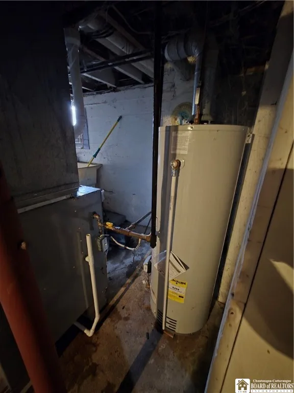 44 Meadow Lane, Jamestown, New York 14701, Jamestown, New York 14701, 3 Bedrooms Bedrooms, 7 Rooms Rooms,1 BathroomBathrooms,Residential,For Sale,44 Meadow Lane, Jamestown, New York 14701,0,R1651414