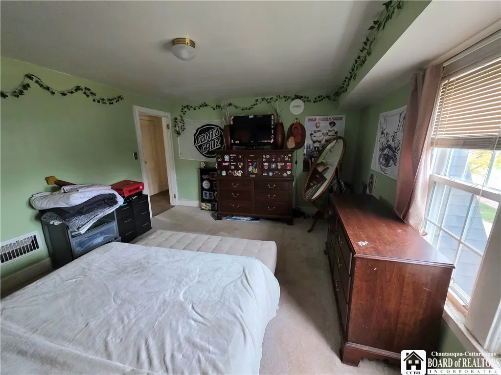 44 Meadow Lane, Jamestown, New York 14701, Jamestown, New York 14701, 3 Bedrooms Bedrooms, 7 Rooms Rooms,1 BathroomBathrooms,Residential,For Sale,44 Meadow Lane, Jamestown, New York 14701,0,R1651414