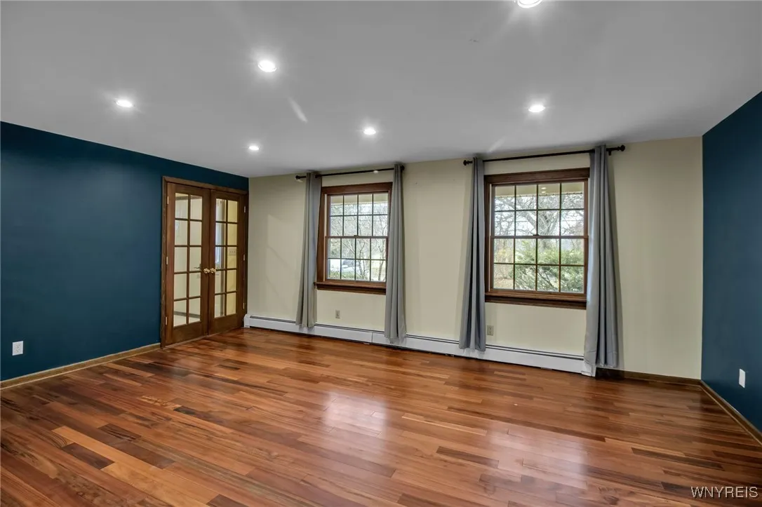 6689 Jewett Holmwood Road, Orchard Park, New York, Orchard Park, New York 14127, 3 Bedrooms Bedrooms, 7 Rooms Rooms,1 BathroomBathrooms,Residential,For Sale,6689 Jewett Holmwood Road, Orchard Park, New York ,0,B1651721