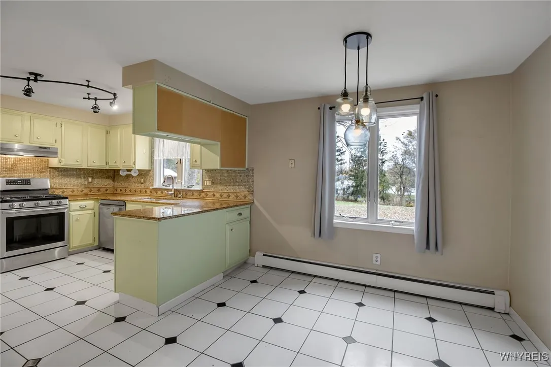 6689 Jewett Holmwood Road, Orchard Park, New York, Orchard Park, New York 14127, 3 Bedrooms Bedrooms, 7 Rooms Rooms,1 BathroomBathrooms,Residential,For Sale,6689 Jewett Holmwood Road, Orchard Park, New York ,0,B1651721