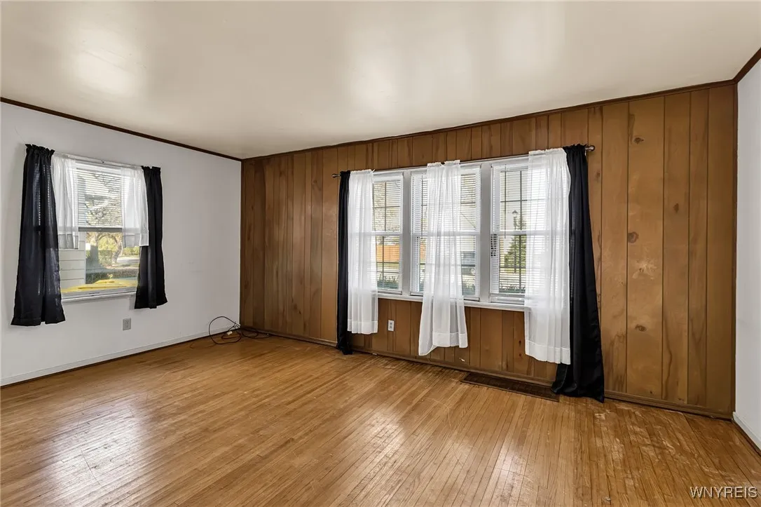 288 Vicksburg Avenue, Tonawanda, New York 14150, Tonawanda, New York 14150, 3 Bedrooms Bedrooms, 5 Rooms Rooms,1 BathroomBathrooms,Residential,Closed,288 Vicksburg Avenue, Tonawanda, New York 14150,0,B1651901