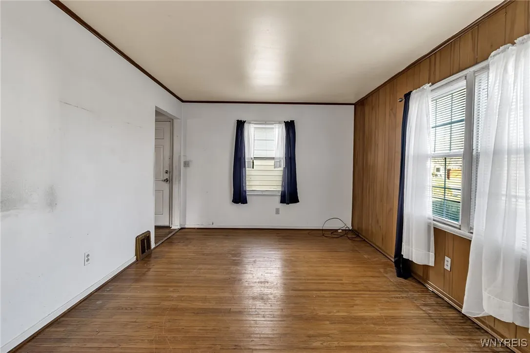 288 Vicksburg Avenue, Tonawanda, New York 14150, Tonawanda, New York 14150, 3 Bedrooms Bedrooms, 5 Rooms Rooms,1 BathroomBathrooms,Residential,Closed,288 Vicksburg Avenue, Tonawanda, New York 14150,0,B1651901