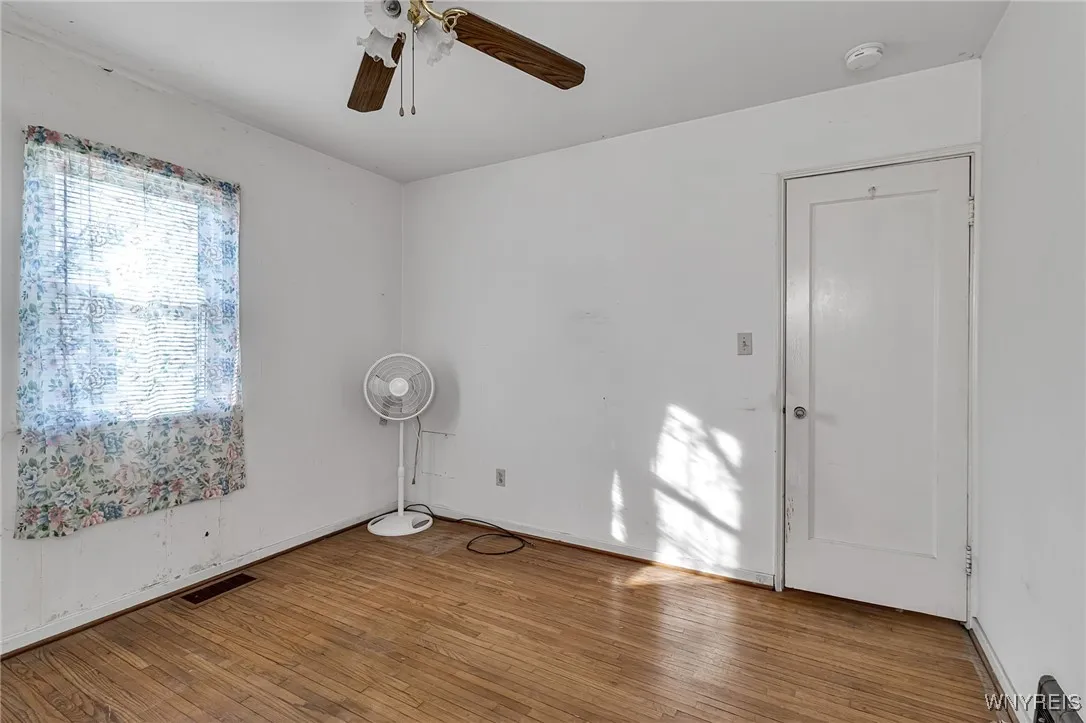 288 Vicksburg Avenue, Tonawanda, New York 14150, Tonawanda, New York 14150, 3 Bedrooms Bedrooms, 5 Rooms Rooms,1 BathroomBathrooms,Residential,Closed,288 Vicksburg Avenue, Tonawanda, New York 14150,0,B1651901