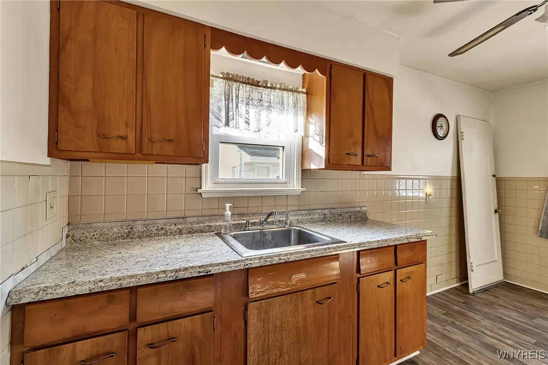 288 Vicksburg Avenue, Tonawanda, New York 14150, Tonawanda, New York 14150, 3 Bedrooms Bedrooms, 5 Rooms Rooms,1 BathroomBathrooms,Residential,Closed,288 Vicksburg Avenue, Tonawanda, New York 14150,0,B1651901