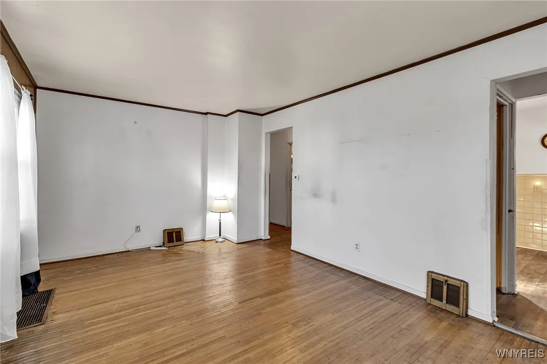 288 Vicksburg Avenue, Tonawanda, New York 14150, Tonawanda, New York 14150, 3 Bedrooms Bedrooms, 5 Rooms Rooms,1 BathroomBathrooms,Residential,Closed,288 Vicksburg Avenue, Tonawanda, New York 14150,0,B1651901