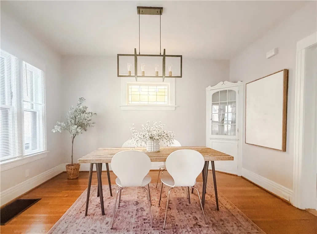 32 Engel Place, Rochester, New York 14620, Rochester, New York 14620, 3 Bedrooms Bedrooms, 7 Rooms Rooms,1 BathroomBathrooms,Residential,For Sale,32 Engel Place, Rochester, New York 14620,0,R1651911