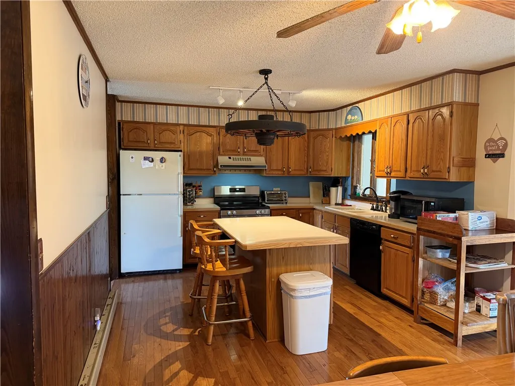 8959 State Route 53, Naples, New York 14512, Naples, New York 14512, 3 Bedrooms Bedrooms, 10 Rooms Rooms,2 BathroomsBathrooms,Residential,For Sale,8959 State Route 53, Naples, New York 14512,0,R1651227