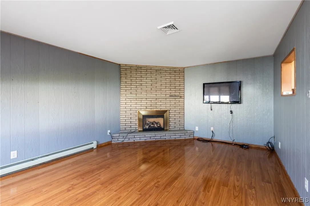 220 Enez Drive, Cheektowaga, New York 14043, Cheektowaga, New York 14043, 3 Bedrooms Bedrooms, 8 Rooms Rooms,1 BathroomBathrooms,Residential,For Sale,220 Enez Drive, Cheektowaga, New York 14043,0,B1651179